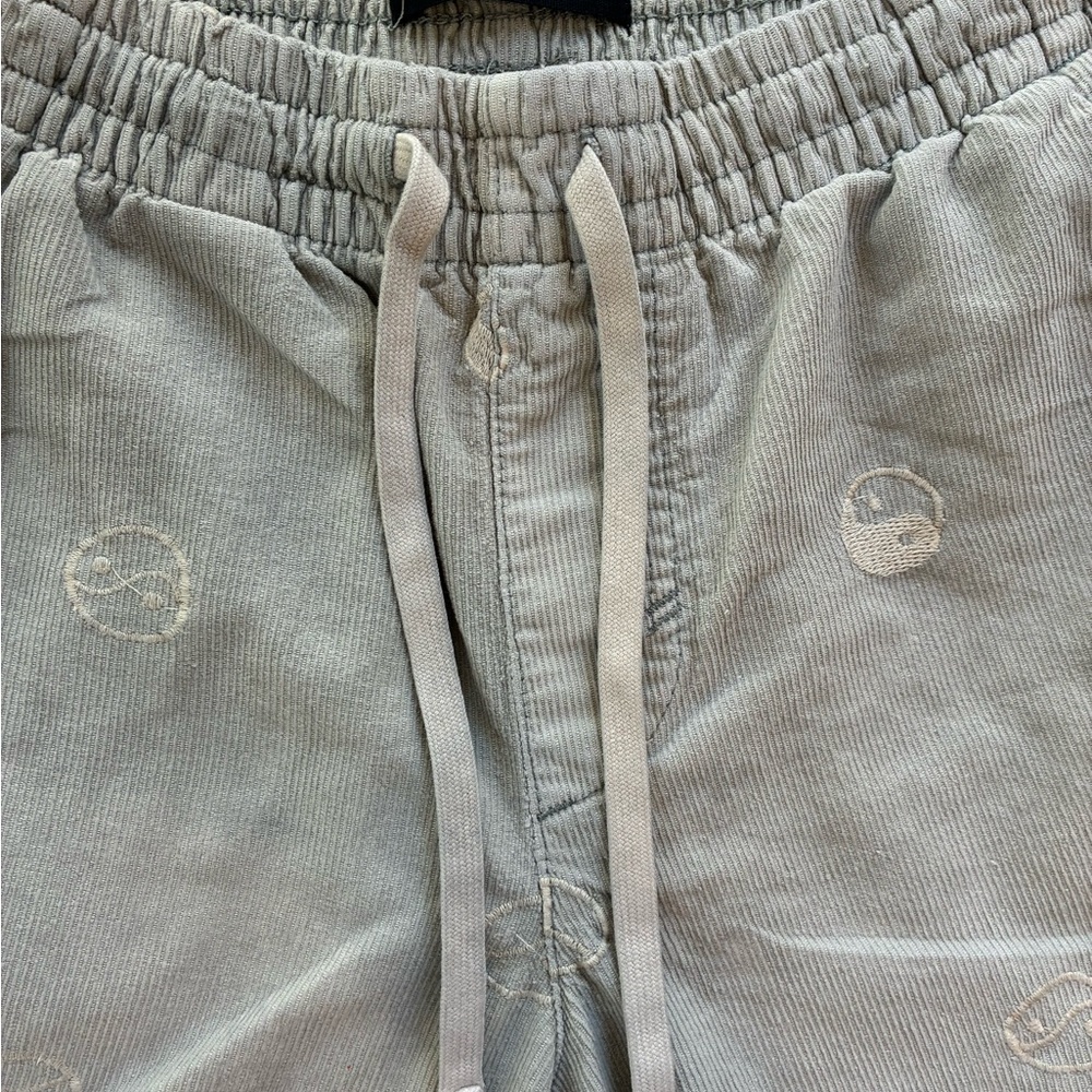Aeropostale Aero Peace Sign, Men's Shorts Size S, Gray/Blue Wash